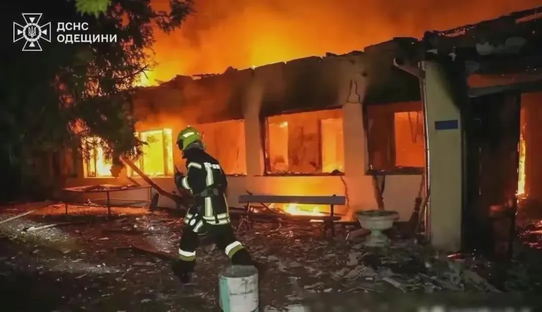 全球震惊！乌克兰敖德萨大楼被炸，炸出了大秘密！该大楼竟然藏着600名北约精锐士兵