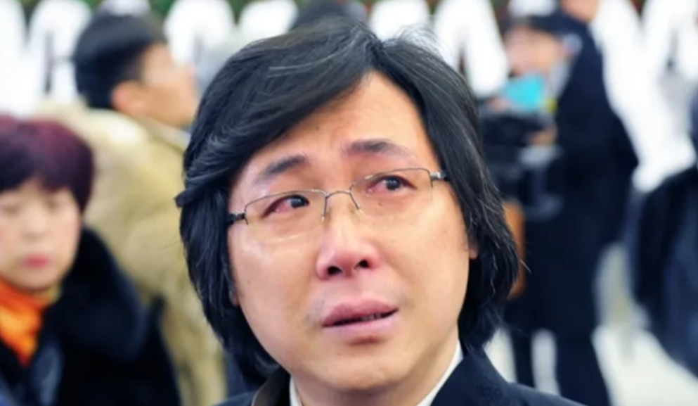 有天，廖昌永跟妻子说：“我老妈 70 多了，还有糖尿病，我想接她来一起住，可她是