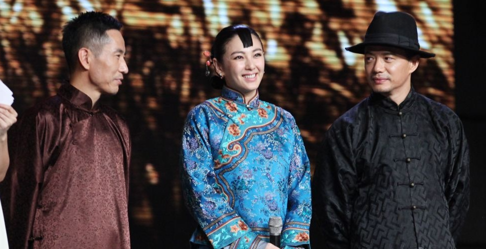 “要怎么拍？”“全脱吗？是黑娃露还是田小娥露？”张雨绮和段奕宏准备拍一场大尺度激