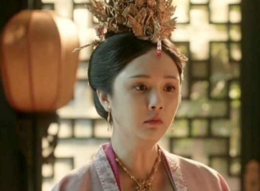 1581年，青春年少的万历皇帝在后宫的一次闲逛中，不经意间邂逅了一位名叫王氏的年