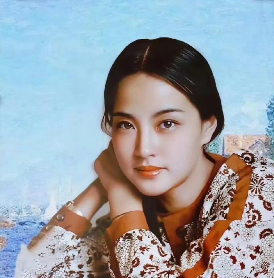 刘晓庆说得没错：“我长得不丑，而且是观众喜欢的长相。”那个年代，确实每个女演员都