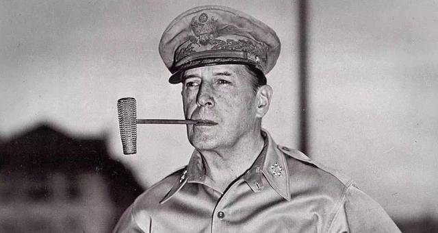 在朝鲜战争中，麦克阿瑟的“仁川登陆”震惊了世界，他死都不知道，在他登陆同一时刻，