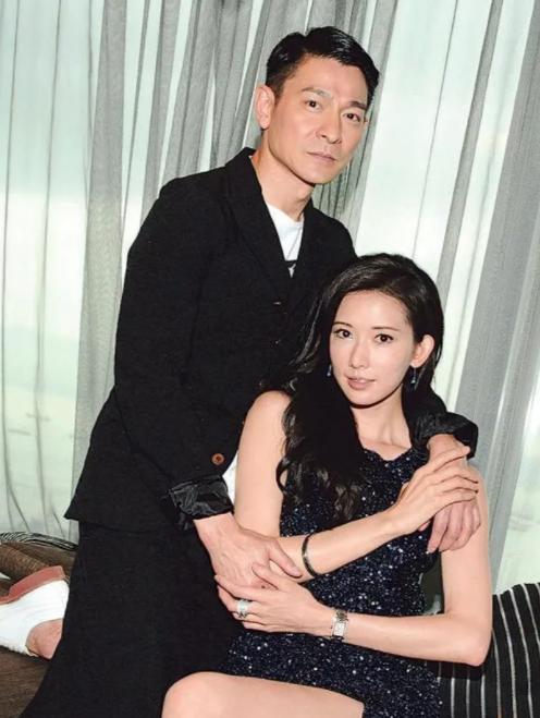 梁朝伟结婚，不请刘德华，林志玲结婚，同样不请刘德华，林志玲表示：刘德华来到现场，