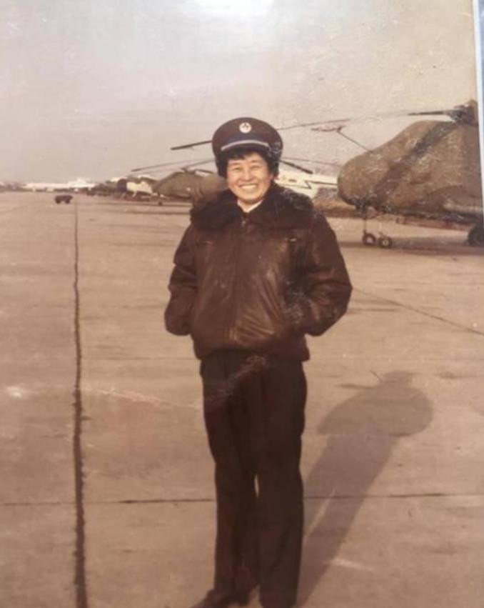 1964年，女飞行员被派往西北执行绝密任务，在此之前，她并不知道将面临什么，到地