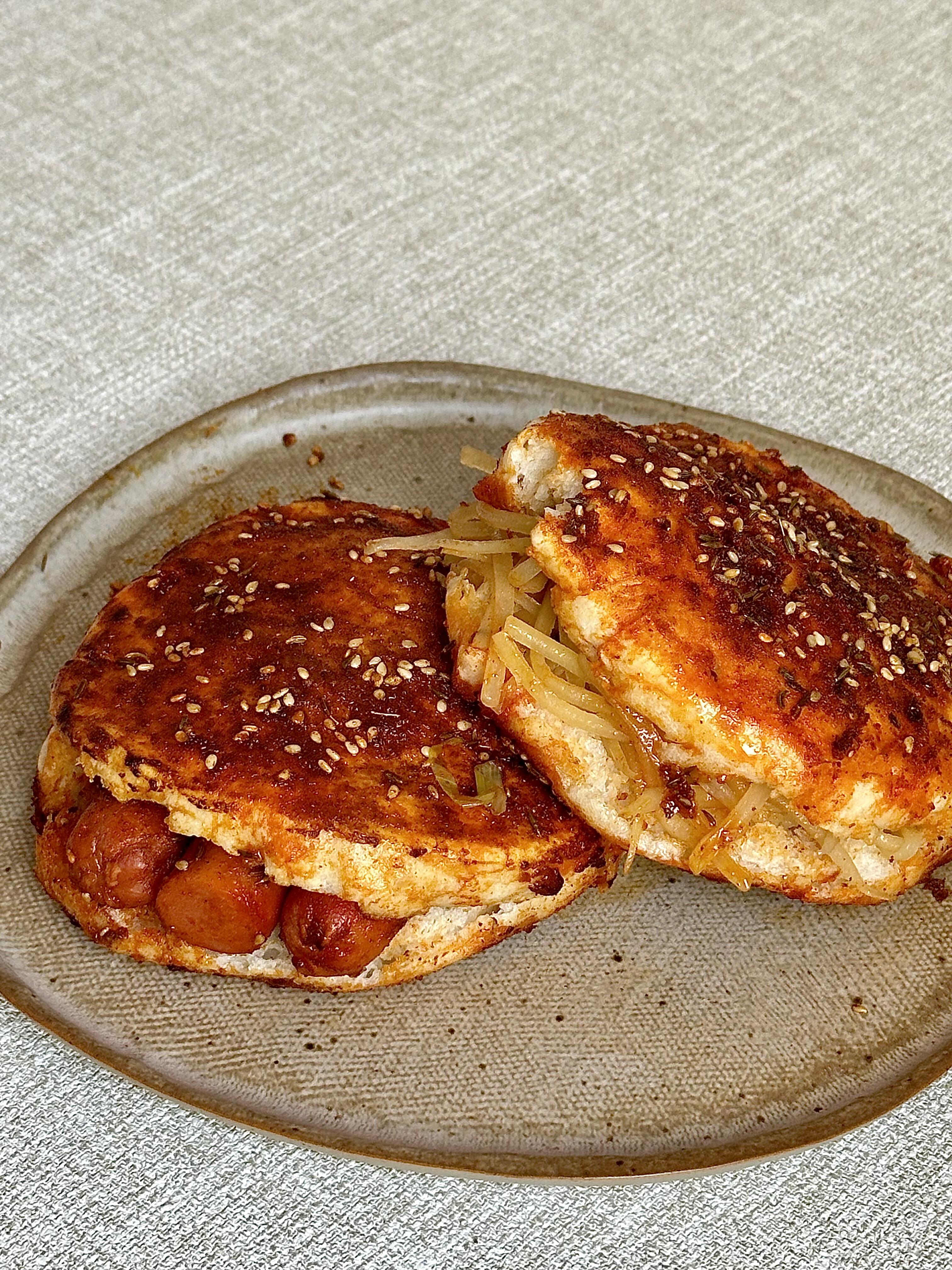 烤饼夹肠，夹土豆丝，尊嘟太香啦