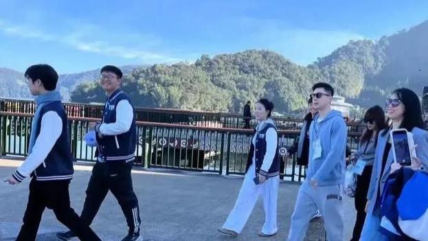 抵台第5天，陆生团如愿以偿，打卡日月潭，马龙成为焦点