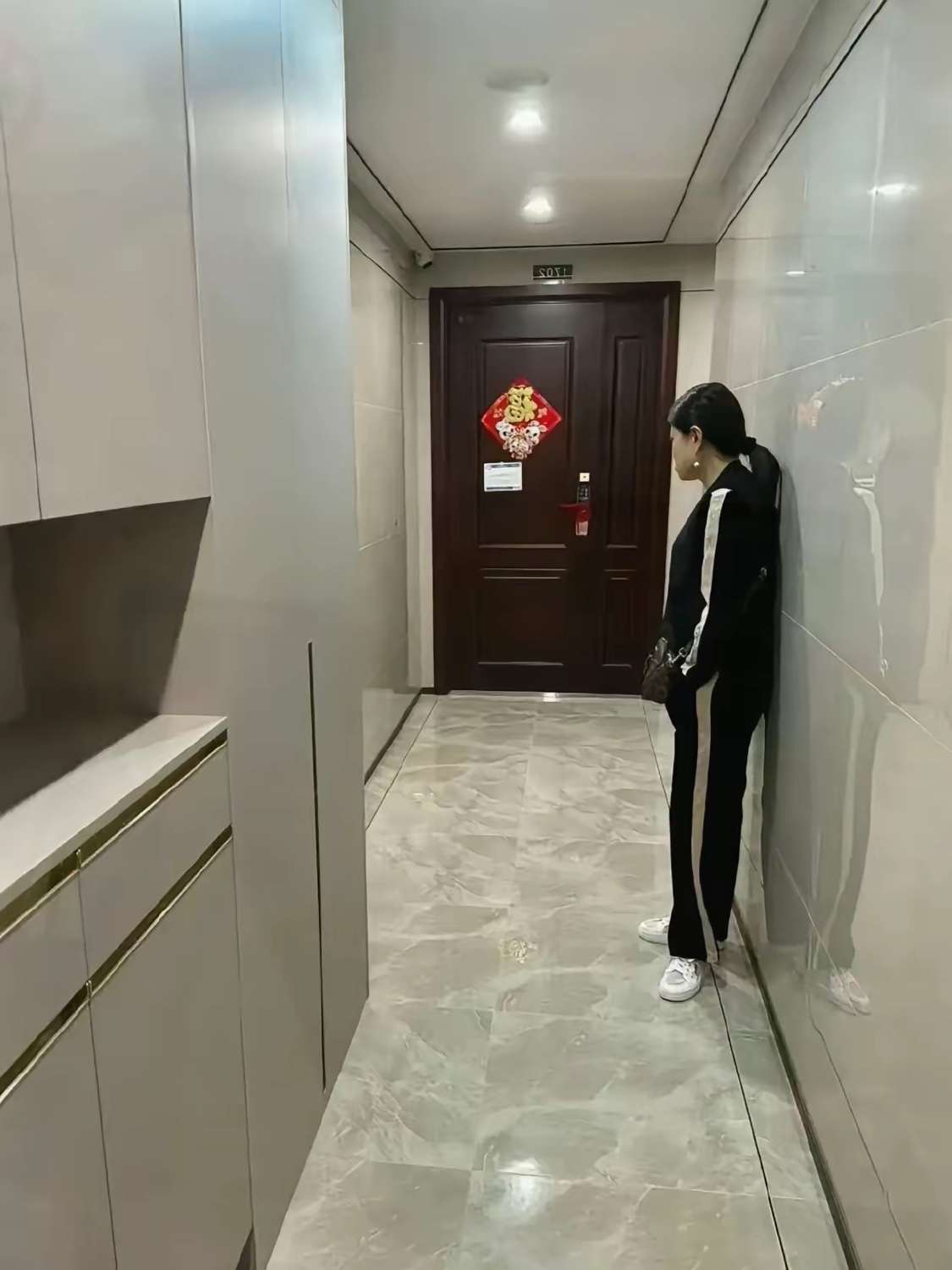 该如何出手？