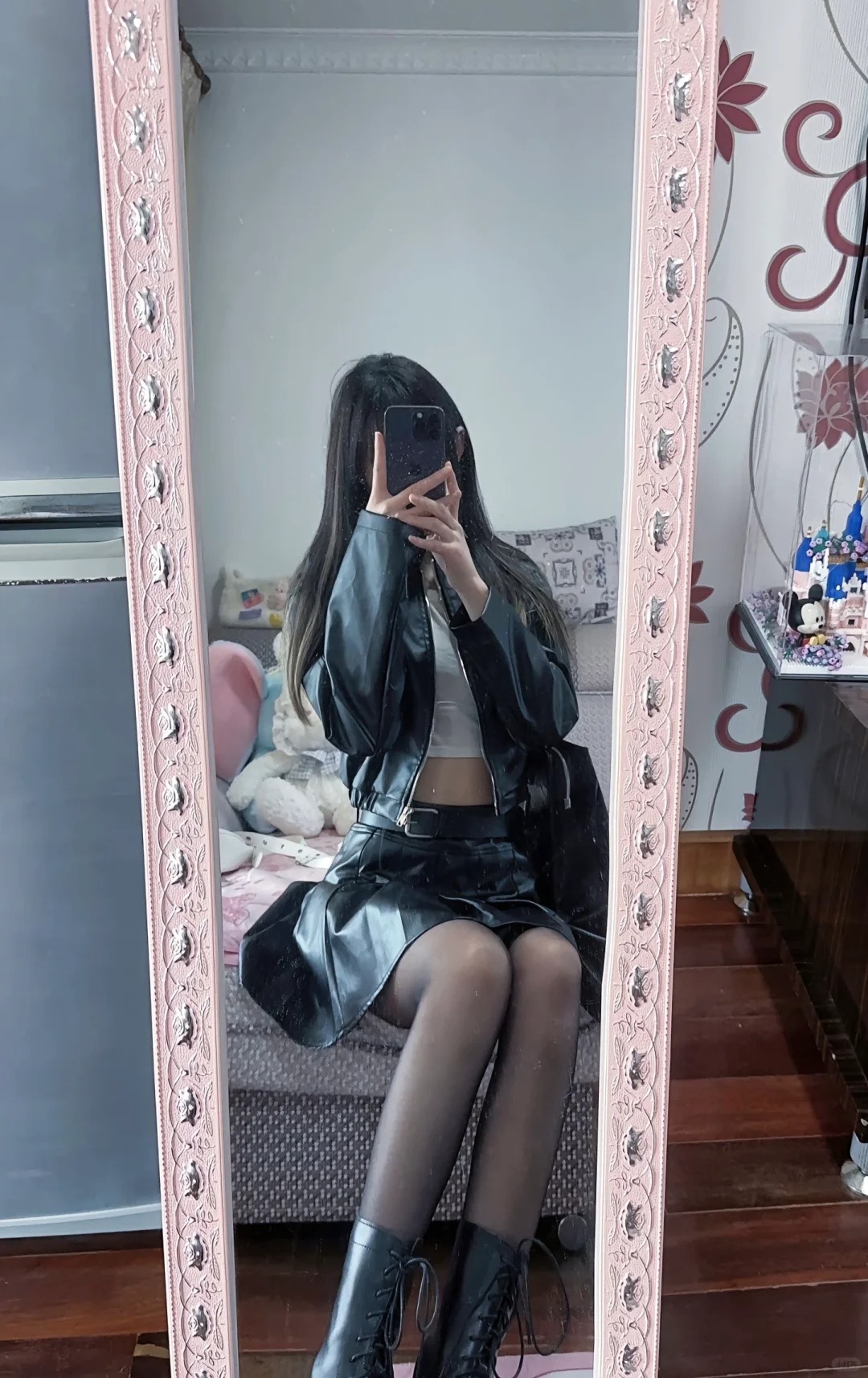 00后负债4万 天塌了
我每个月四千左右在长沙不包吃住，终于撑不住了，以贷养贷养