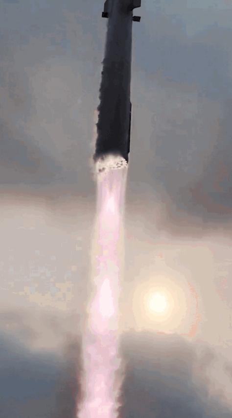 感慨万千！昨晚马斯克的星舰成功回收。看了整个过程，十分完美。
在赞叹马斯克之余，