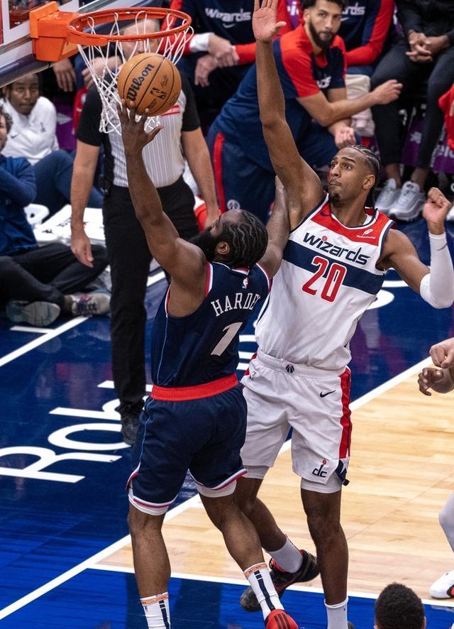 哈登打疯了！三节43分率队大胜奇才，快船生涯再添新纪录