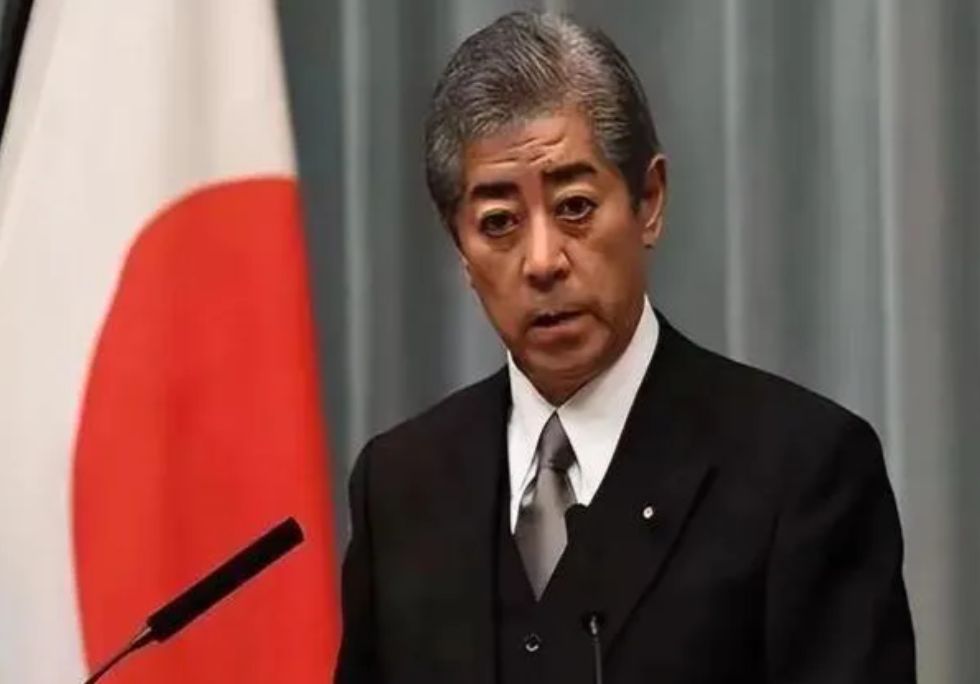 日本变脸？啥情况！ 

岩屋毅这波操作，绝了！  又是认祖宗，又是承认错误！  