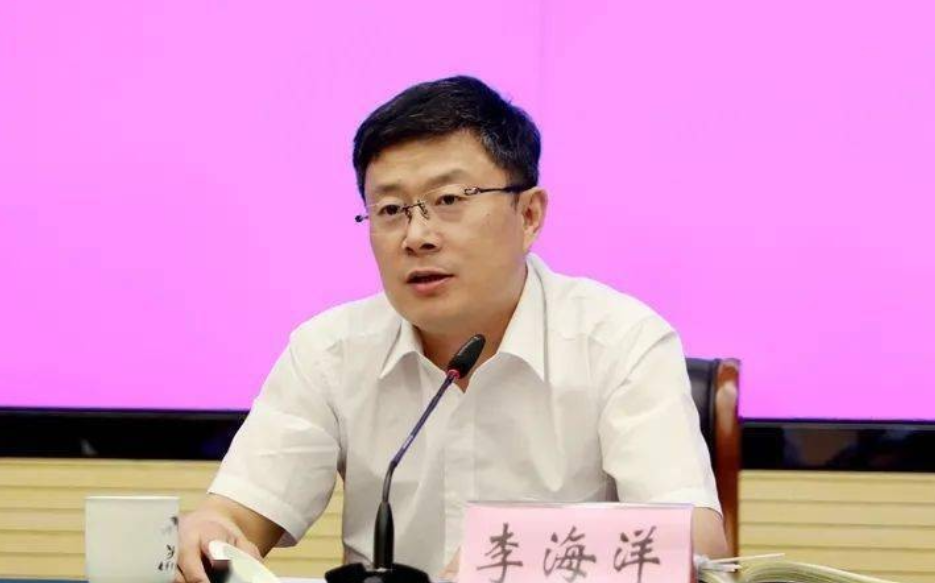 李海洋调任大连医科大学党委书记，有点让人看不太懂。从大连市委常委、秘书长到大连医