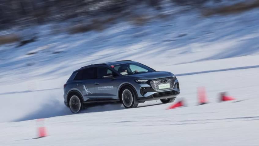 奥迪Q4 e-tron内外实力超强，享受无限乐趣