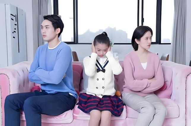 为什么中国有很多家庭父母与子女关系最后都成为了彼此的仇人呢？
老话是，养儿方知