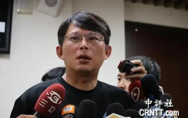 黄国昌称北检今天的声明，是彻底的甩锅行为！

民众党主席柯文哲涉京华城案遭羁押禁