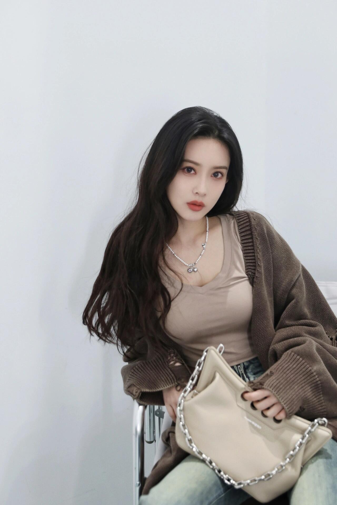 孟子义，在演艺的天空中熠熠生辉