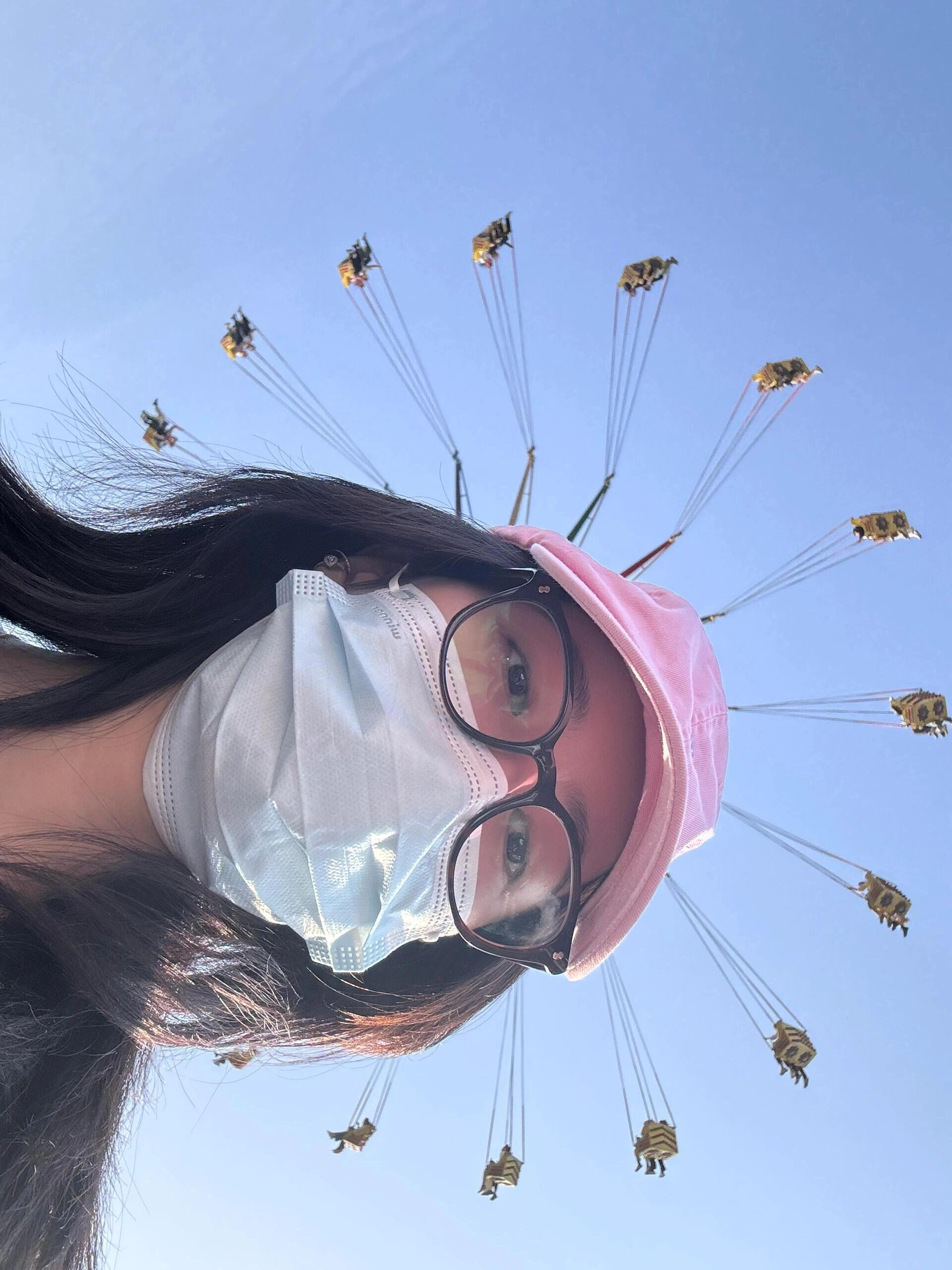 周雨彤古灵精怪