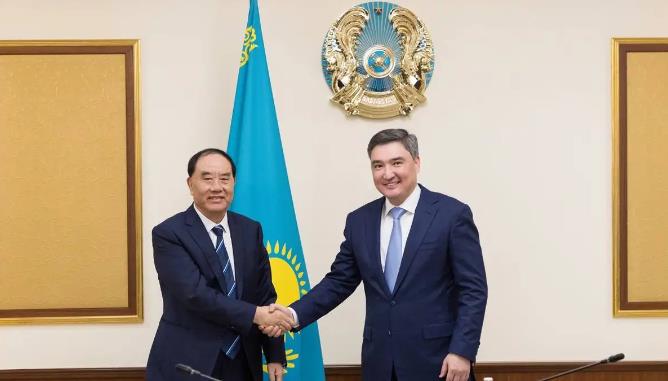 中国企业出海：中国阜丰集团计划在哈萨克斯坦投资 3.5 亿美元。

哈萨克斯坦总