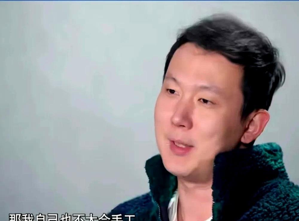 《我们的爸爸》开播后，黄炎引发的4大争议！

别人的爸爸带娃一团乱，黄炎直接给孩