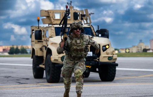 对欧洲啥实力都不清楚吗？看到很多人说，欧洲一个国家出动10万大军，进入乌克兰阻挡