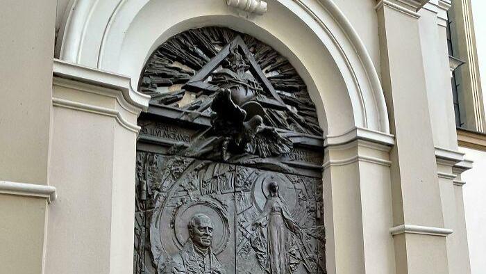 34张有趣的门照片，看完眼界大开！