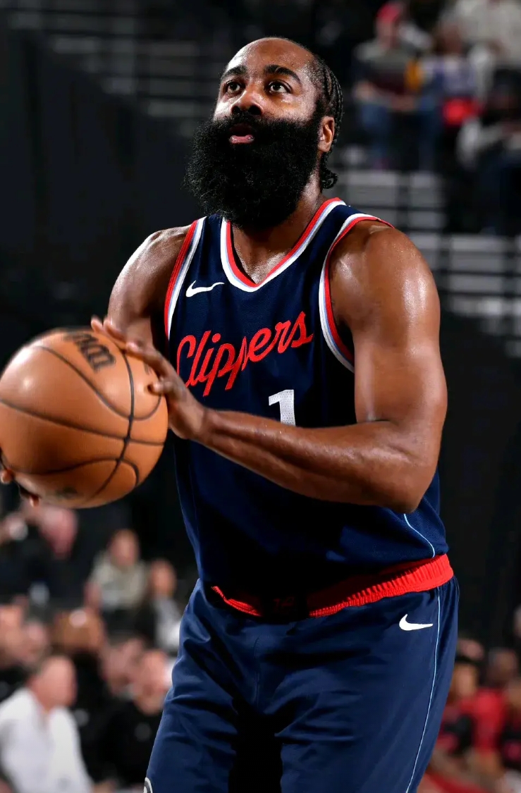 哈登迎里程碑！
火箭大战掘金，本赛季掘金背靠背第二场8胜0负！
北京时间1月16