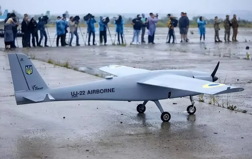 让俄罗斯军队最忌惮的就是乌克兰的无人机，乌克兰的无人机是越打越多。精度越来越高。