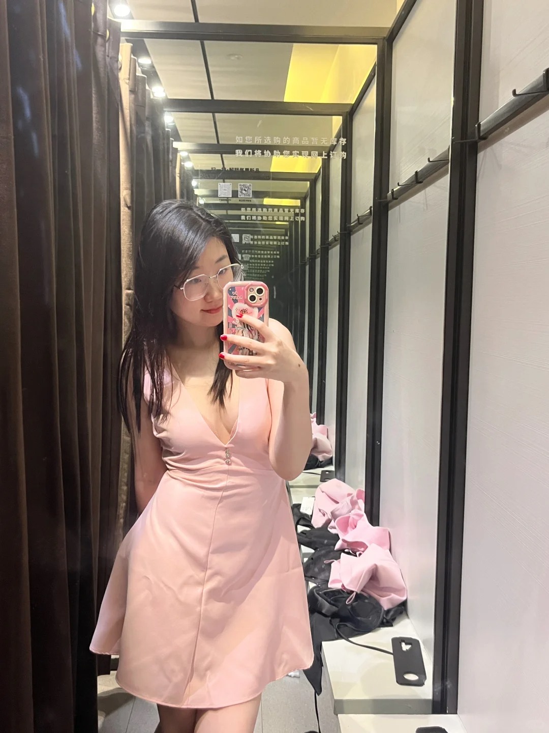 嗨zara设计师 这件真的可以穿出去吗？？？
网上火的店里都看不到，唯二找到的两