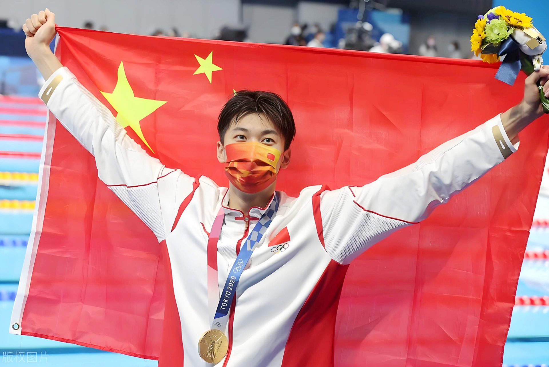 汪顺勇夺铜牌，亲切和法国总统马克龙交流
巴黎奥运会男子200米个人混合泳决赛，汪
