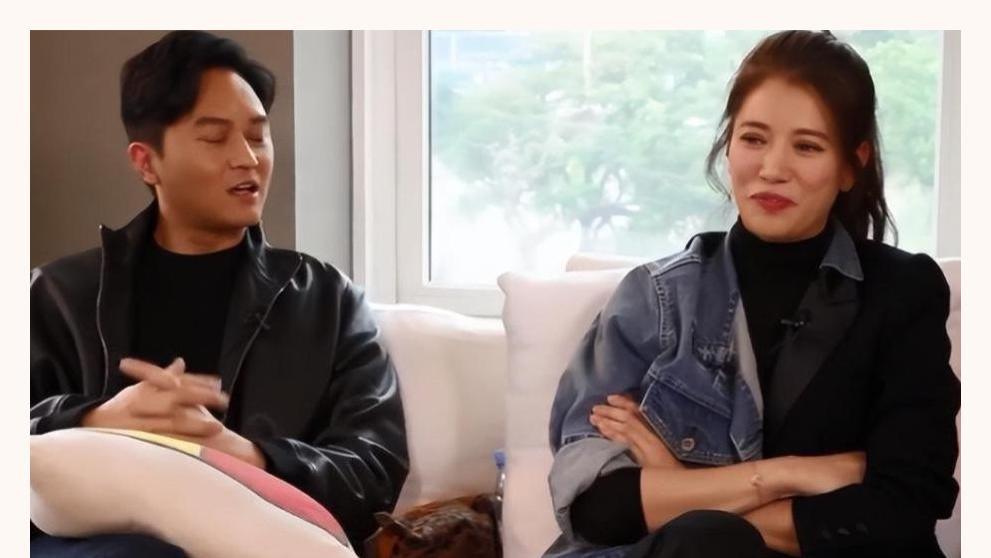 结婚23年后, 张智霖和袁咏仪"假面"被撕, 一地鸡毛才是婚姻真相