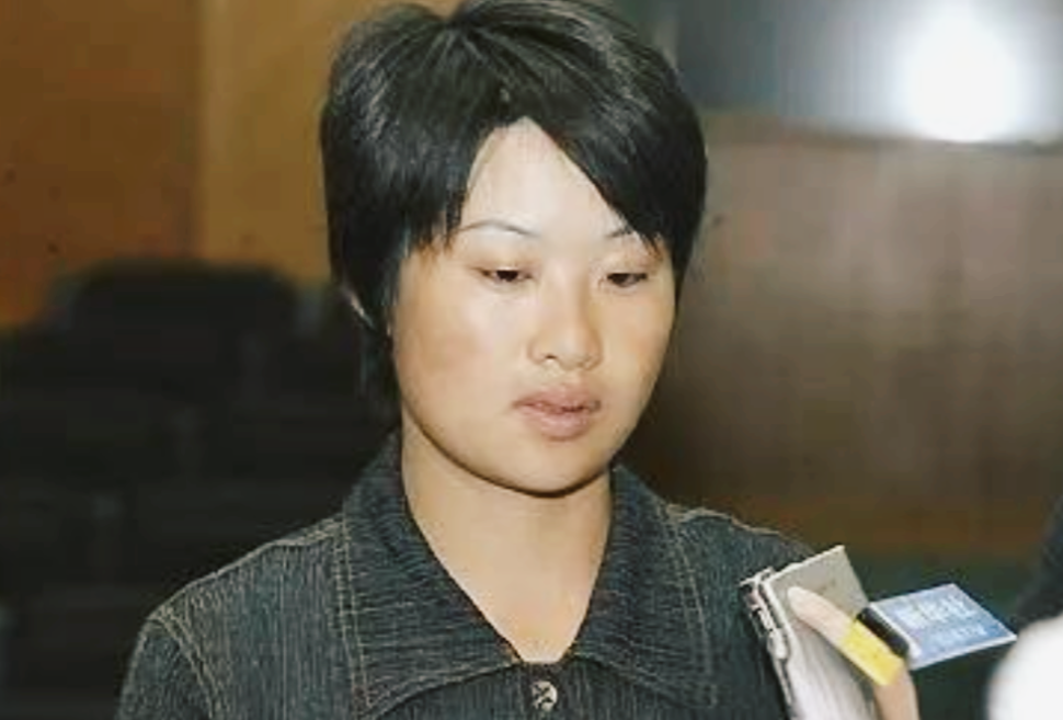 “不是谁死谁就有理！”三个醉汉趁夜擅闯女生宿舍，拖走女孩欲泄兽欲，舍友发现后想报