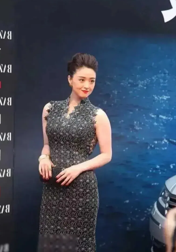 蒋美女这身材真迷人，怪不得那么多人为她着迷！