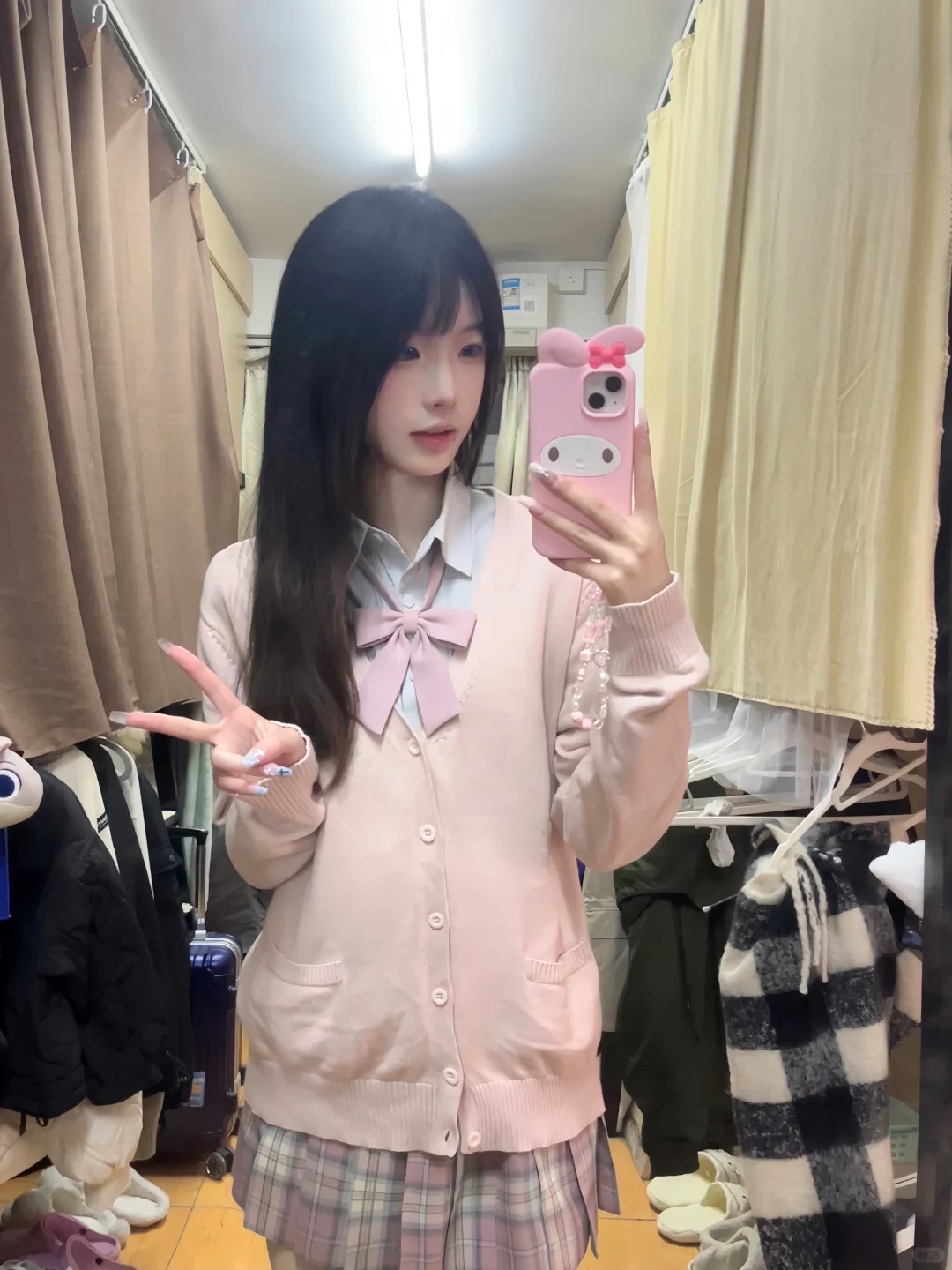 全世界的女人都吻上来