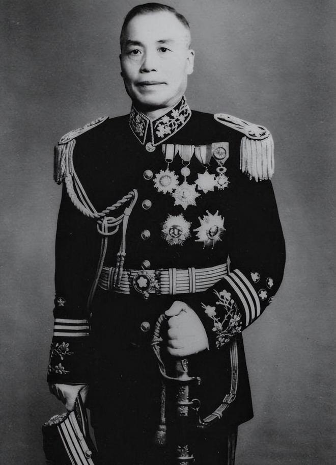 张发奎曾亲眼看到李宗仁对自己的勤务兵说话都是极其客气，感叹像李这样宽厚的高级将领