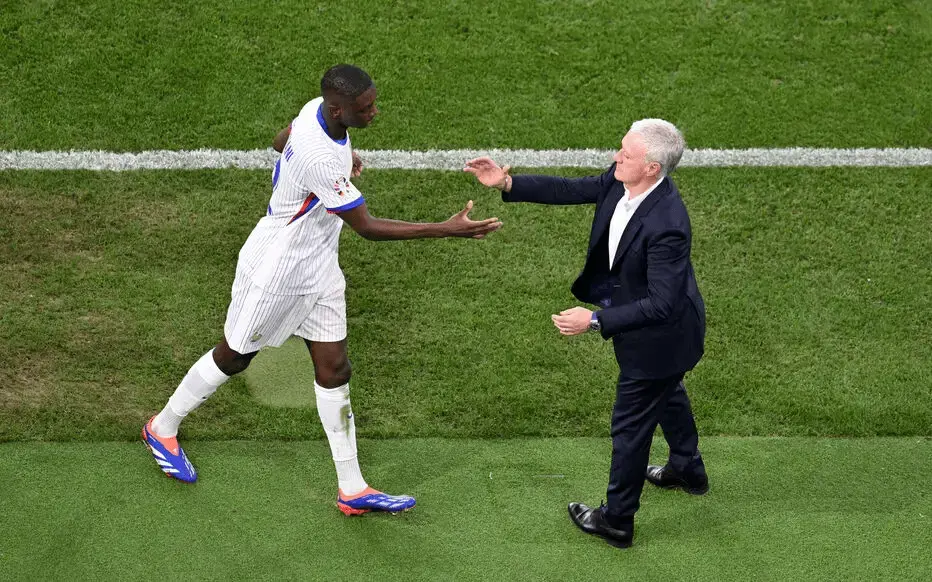 恩里克一定要穆阿尼回撤不让他踢反击，德尚用法则完全不同
法国媒体巴黎人报记者Be