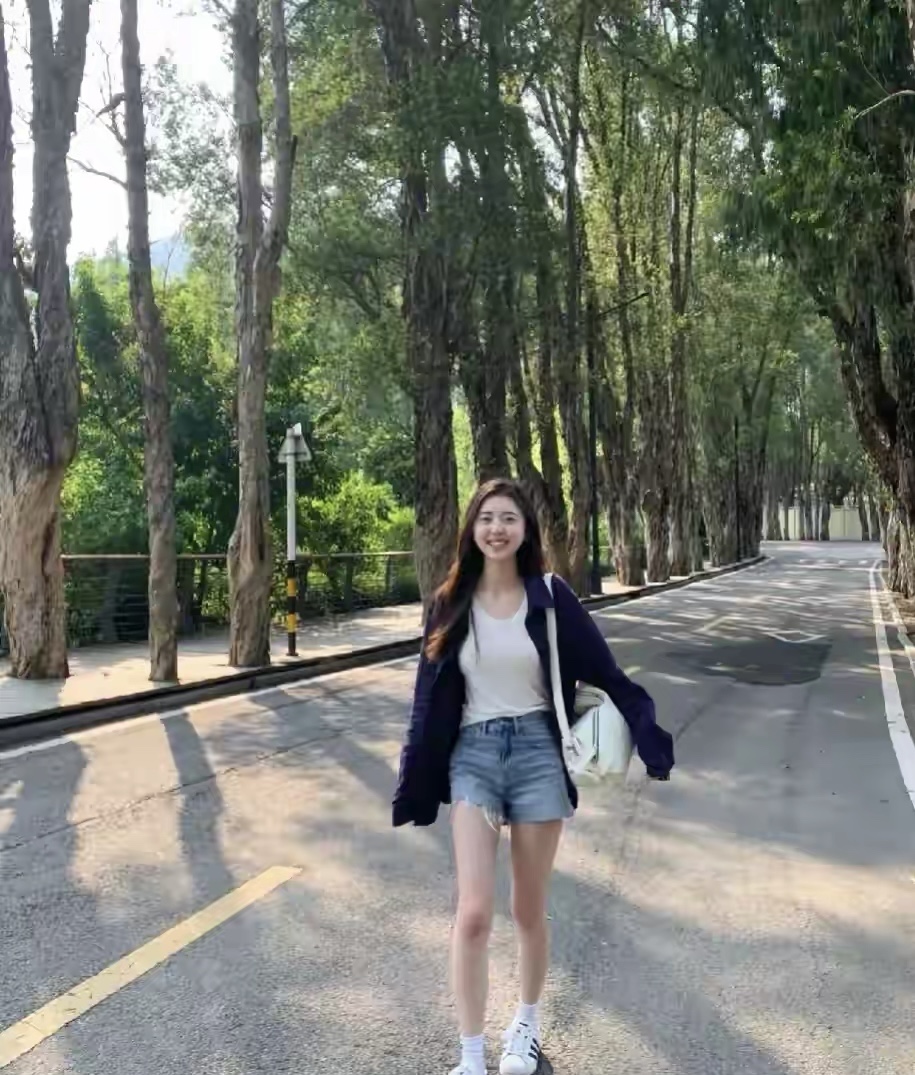 我家姑娘都 27 岁了，到现在还单身着呢。看到好多人给女儿出嫁弄出一堆条件，我也