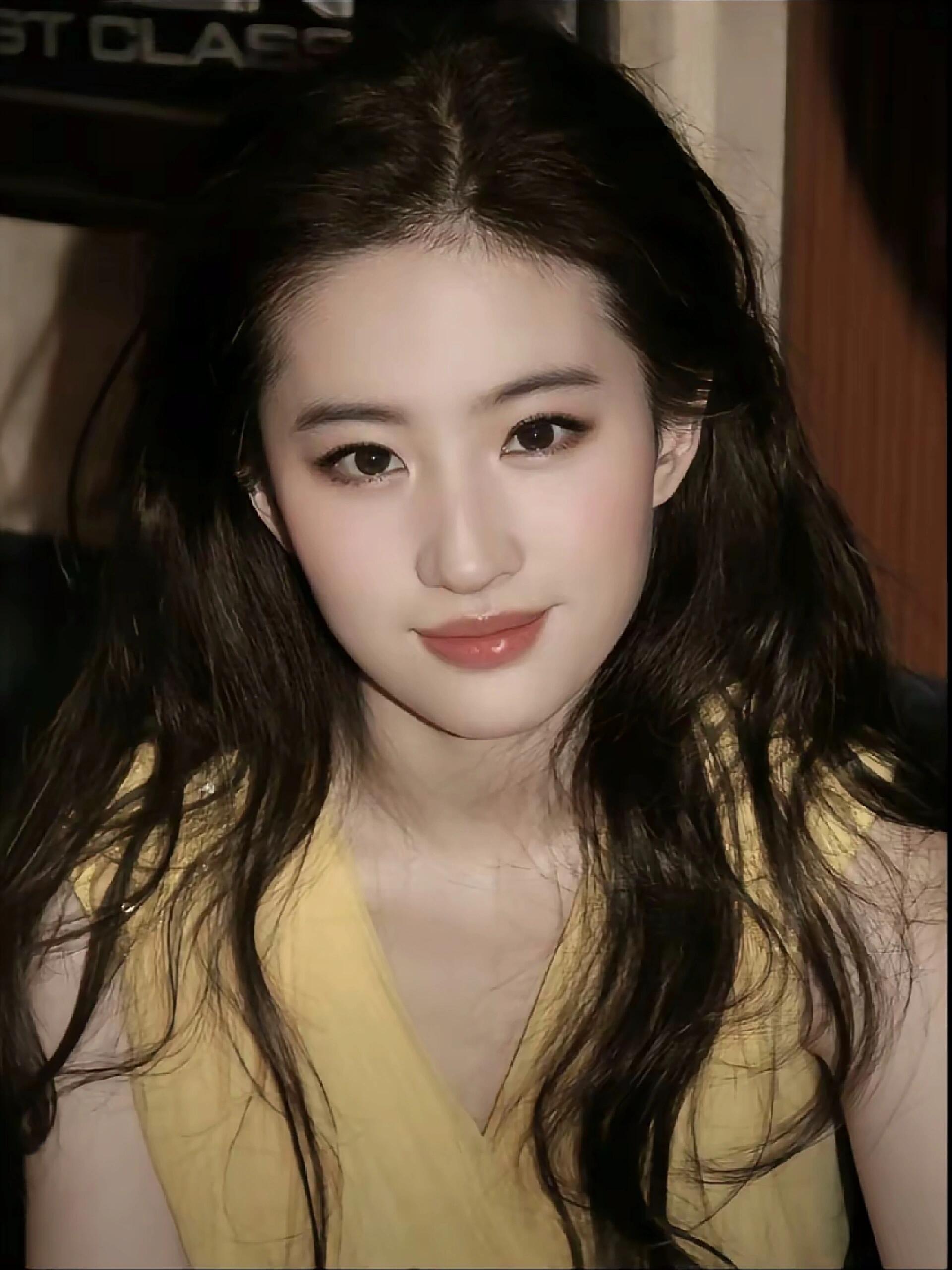 刘亦菲年轻时就好美