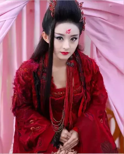 万万想不到，著名导演于正给了赵丽颖前所未有的高度评价……

大导演于正说：“我让