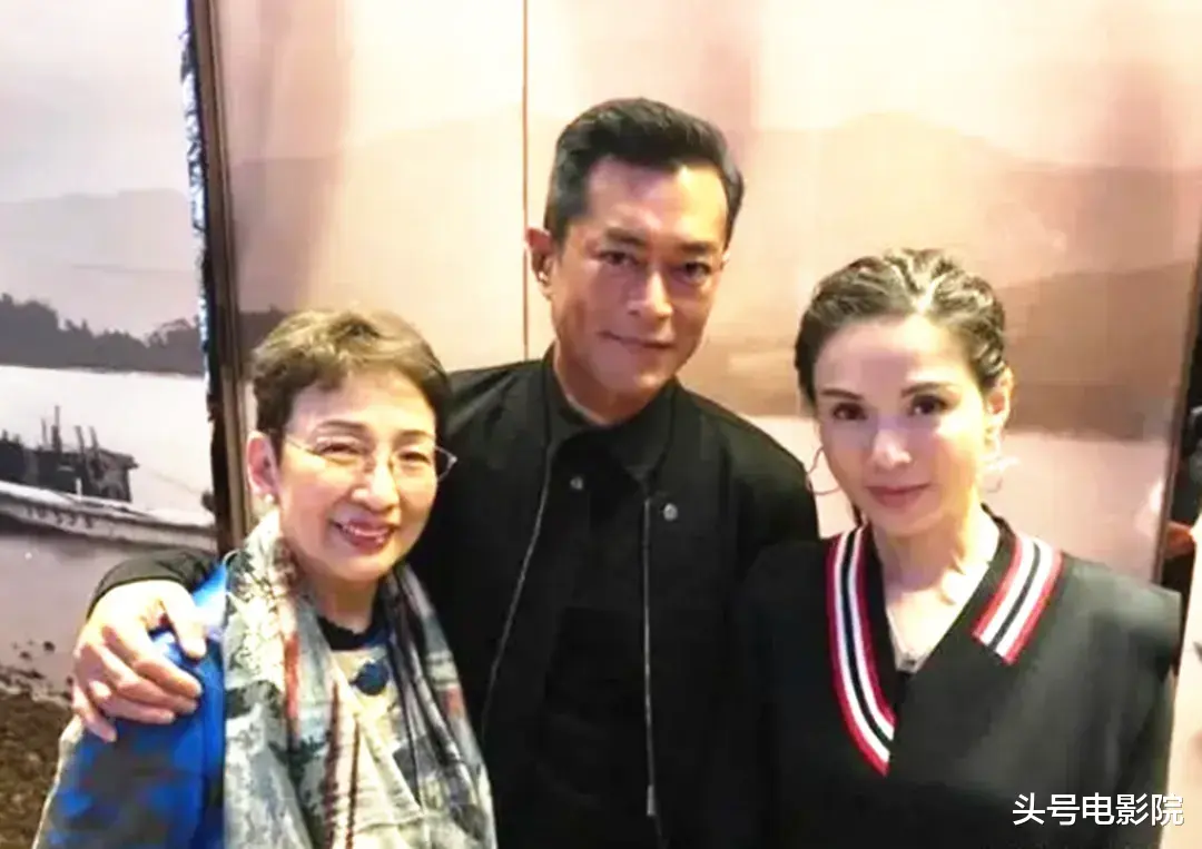77岁香港女星获奖，古天乐恭喜！给她私人电话号码，关系藏不住了（古天乐在香港的家）-第15张图片-九妖电影