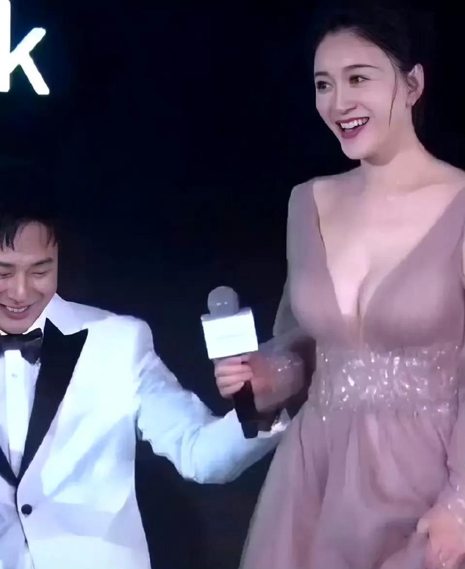 李小冉这身材杨幂都自愧不如吧