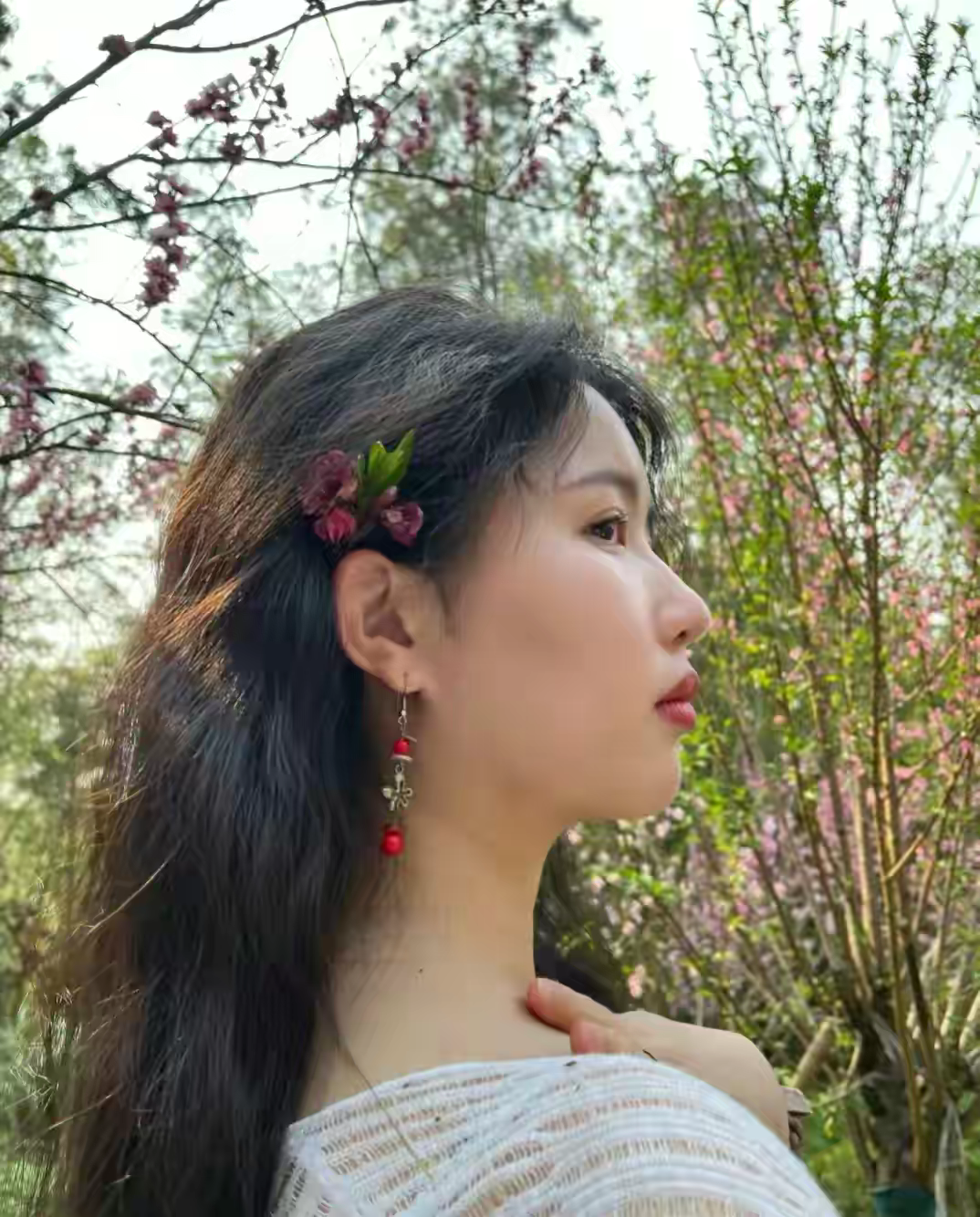 我今年都 36 岁啦，标准的大龄剩女了，昨天我去相亲了，男方一开口就说他月入 7