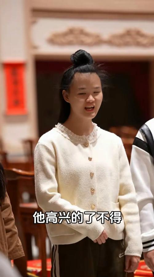 郭德纲直播间透露的关于边玉瑶的消息！

边玉瑶同学在专心学习，学有小成！

纲丝