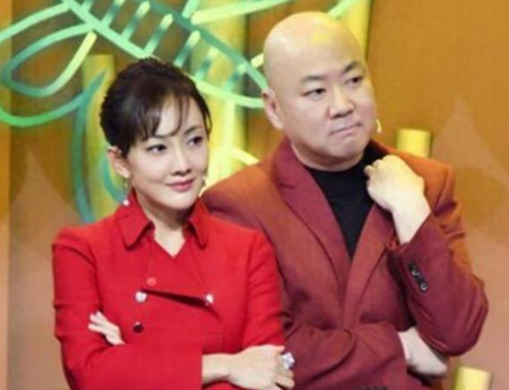 牛莉多次登上春晚舞台，凭借精湛演技成为家喻户晓的“春晚女神”。近期突然被曝离婚，