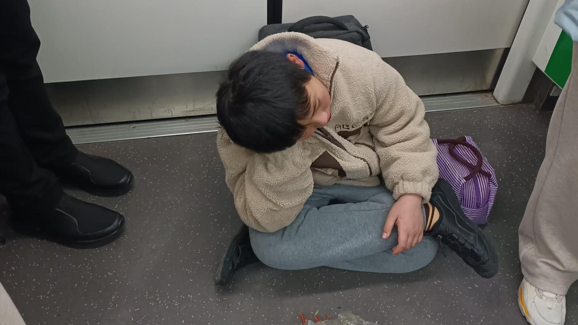 偷得浮生半日闲，不若心似此少年
