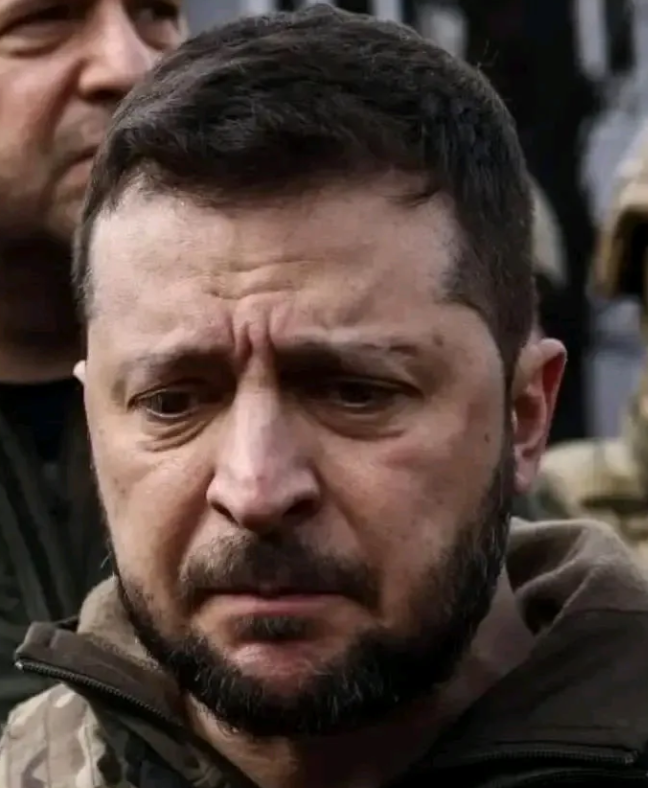 泽连斯基解释了！
乌克兰总统泽连斯基10月10日在访问法国时说，并未考虑以停火换