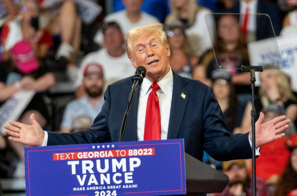 台湾“中华文化总会”前秘书长、台湾作家杨渡今日发文分析美国总统大选，认为若川普上