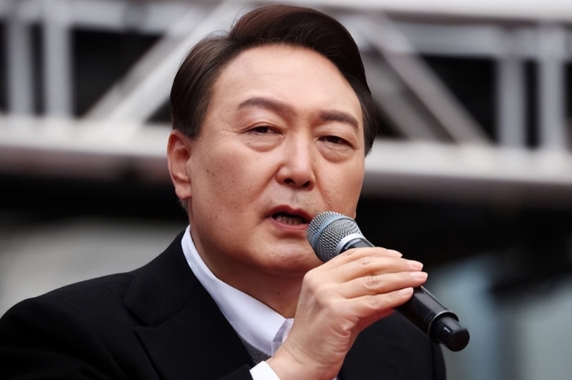 中国该做最坏打算了：朝鲜拆路灯、埋地雷，韩国做好接招准备。
 
4月29日，半岛