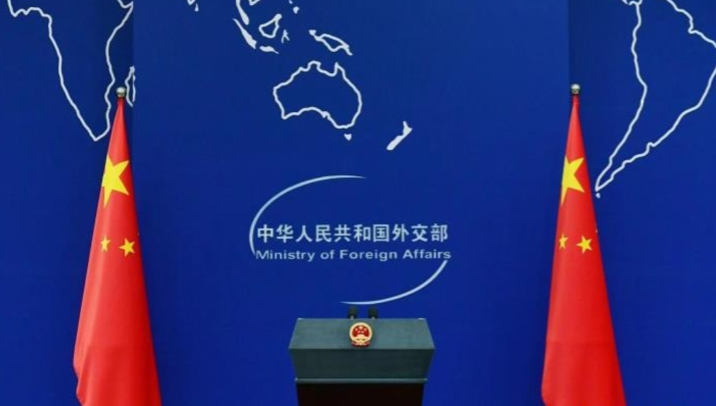 中日免签，日本记者咄咄逼人！中国单方面免签，并非示弱，而是期待日本对等回应！中方