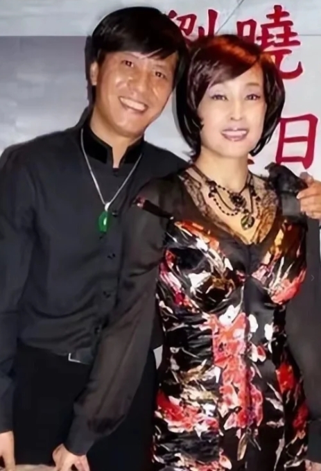 阿峰：为爱痴狂终不悔，晚年孤独忆往昔