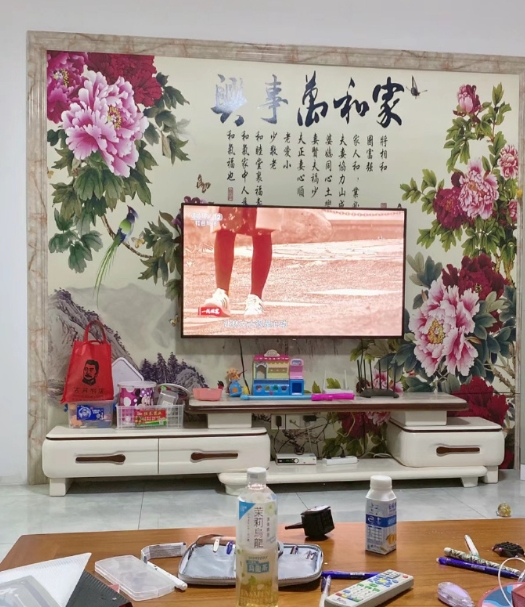 被 父 母 的 审 美 霸 凌 了 